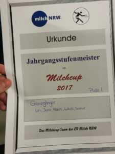 Urkunde für den Jahrgangsstufenmeister im Milchcup 2017, Platz 1.