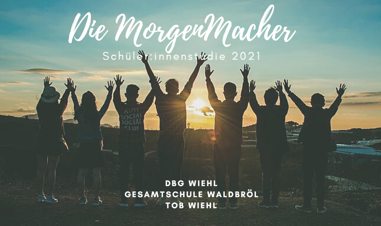 Gruppensilhouetten vor Sonnenuntergang, Schriftzug "Die MorgenMacher".